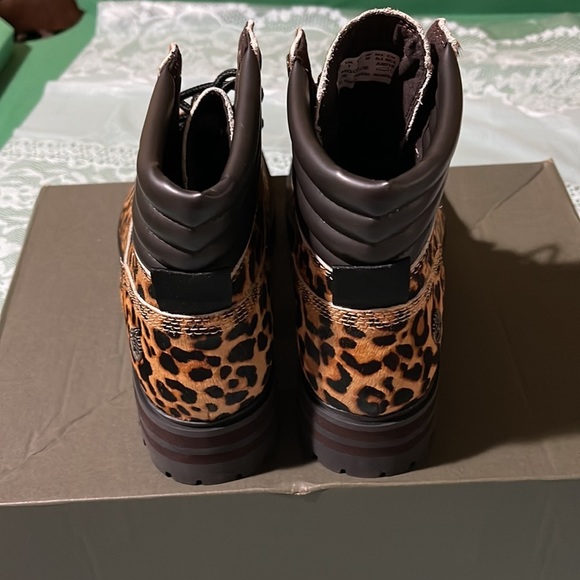 - NWOB Timberland London Square Leopard Print Boots Women Sz 9 - Picture 3 of 7